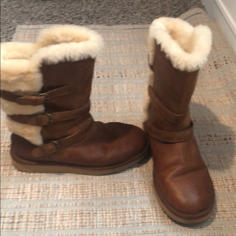 UGG tan women’s fur lined boots - final sale